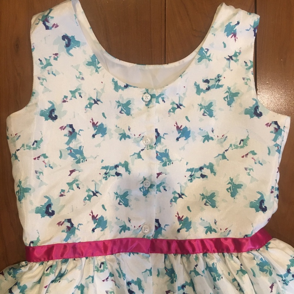 Summer dress with flowers - Picture 8 of 8